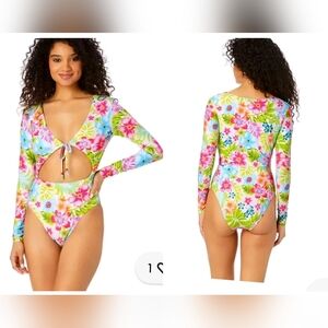 Celebrity Pink  Swimwear Juniors XXL/19 Rash Guard Floral